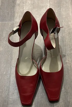Vintage Bandolino Elegant Red Women's Heels thumbnail 1
