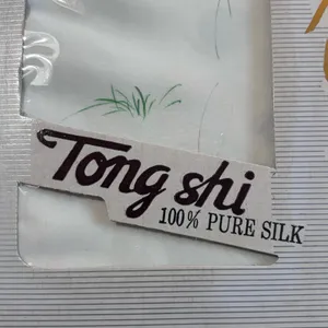 Vintage New Old Stock Tong Shi 100% Silk Scarf w/ Butterflies 55x13" BEAUTIFUL thumbnail 3