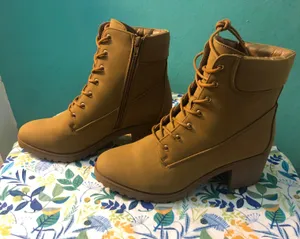 Windsor NWT Tan Boots Size 10 Women thumbnail 1