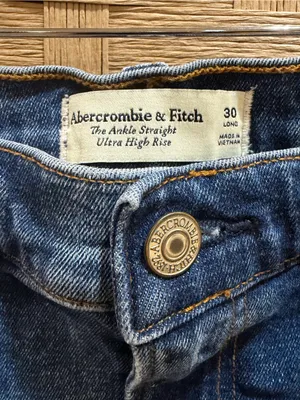 Abercrombie & Fitch Mid Wash Ankle Straight Leg Jeans Ultra High Rise 30” Tall thumbnail 3