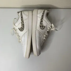 Nike Court Vision Low Womens Sz 9 White Desert Leopard Swoosh Shoes Sneakers thumbnail 6
