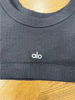 Alo Bra Yoga thumbnail 3