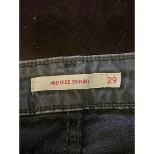 Levis Mid Rise Skinny Jeans Womens 29 Purple Medium Wash Stretch Denim thumbnail 9