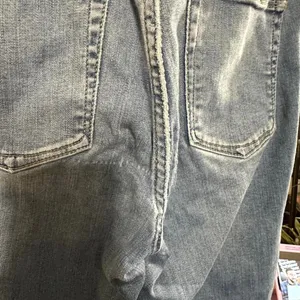 J3. Good American blue jeans, thumbnail 4