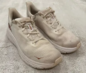 Hoka One One Arahi 7 – Women’s Size 11 – Cream & Pink thumbnail 1