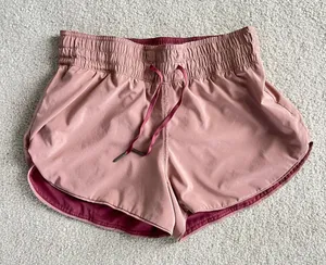 Lululemon Reversible Tracker Shorts thumbnail 3