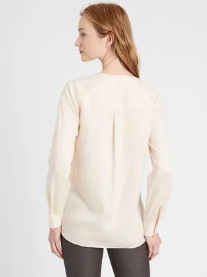 NWT Banana Republic Size Medium Cream 100% Lyocell Satin Banded Collar Shirt NEW thumbnail 2