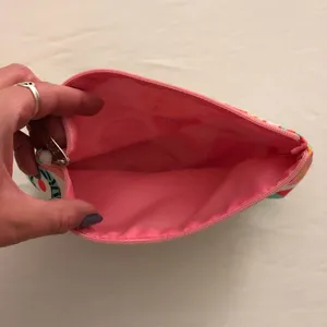 NWOT Clinique cosmetic bag thumbnail 2
