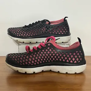 Nike Air Rejuven8 Womens 7.5 Black Pink Cage Mesh Sneakers‎ 318921-601 thumbnail 2