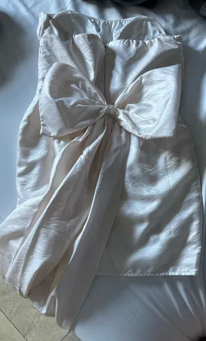 White Strapless Dress with Long Removable Bow Size L thumbnail 2