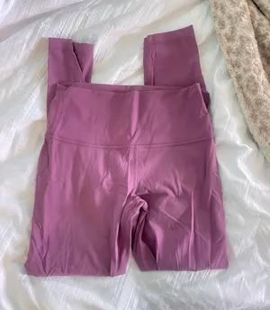 Lululemon Wunder Under Leggings thumbnail 1