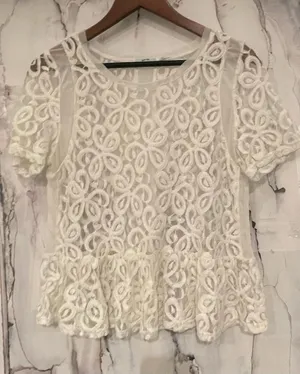 Urban Outfitters Kimchi Blue Short Sleeve Lace Blouse, White Size M thumbnail 1