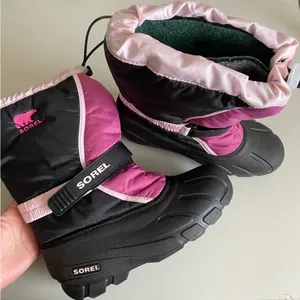 Sorel Pink and Gray Snow Boot women’s Size 6‎ insulated warm lined snow boot thumbnail 1