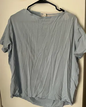 Lululemon top thumbnail 1