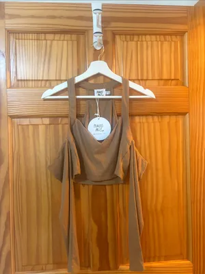 Princess Polly Size 10 Brown Open Shoulder Crop Top New With Tags thumbnail 2