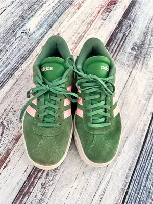 Adidas Women's Green Suede Platform Sneakers with Pink Stripes thumbnail 2