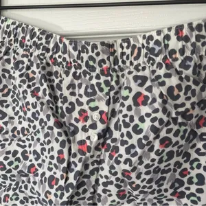 Victorias Secret leopard pajama shorts w lace trim MED thumbnail 2