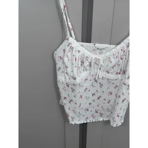 No Boundaries Floral Milkmaid Cami Top White Pink Lace Trim Cottagecore Large thumbnail 4