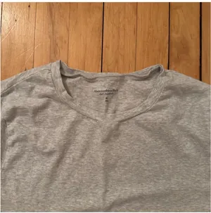 Abercrombie Long Sleeve thumbnail 2