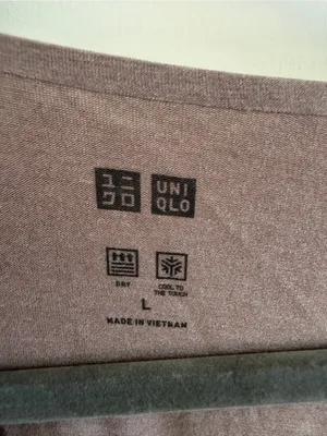 Uniqlo airism shirt activewear athleisure loungewear thumbnail 5