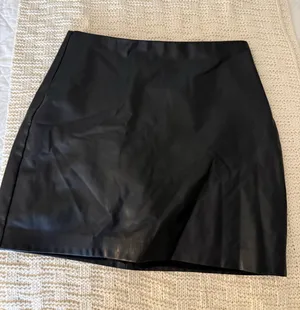Wilfred Leather skirt thumbnail 1