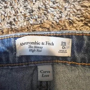 Abercrombie Fitch The Skinny High Rise Jeans Button Fly Blue Women Size 25‎ thumbnail 2