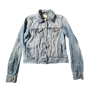 Forever 21 Classic Denim Jacket Womens‎ S Light Blue Cotton Trucker Jacket thumbnail 1