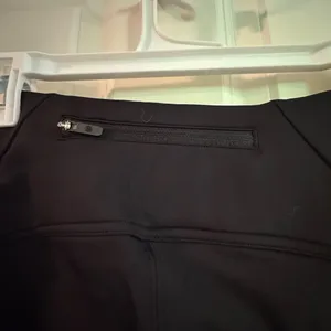 Lululemon size 8‎ black jogging pants thumbnail 3