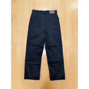 Madewell Slim Wide-Leg Crop Jeans Faded Black Lunar Wash 25/26 thumbnail 4
