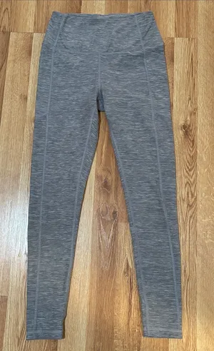 Victoria’s Secret Heather Gray Crop Leggings thumbnail 1