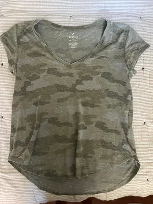 American Eagle Camo T shirt thumbnail 1