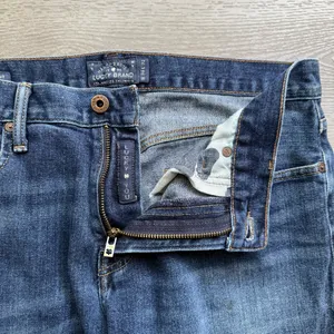 Lucky Brand Straight Leg Jeans thumbnail 3