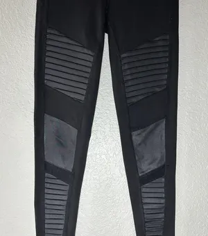 Alo Mid Waisted Moto Leggings Black Size XS. Heavy wear condition thumbnail 6