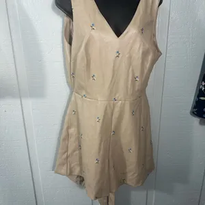 Avec Les Filles' Tan Sleeveless Faux Leather Romper Size Large NWT thumbnail 3