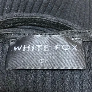White Fox Women's Black Rib Knit Sleeveless Backless Tie Back Crop Tank Top Sz S thumbnail 3