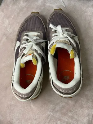 Nike Wafle Debut Vintage Women Running Shoes Size 9.5 thumbnail 6