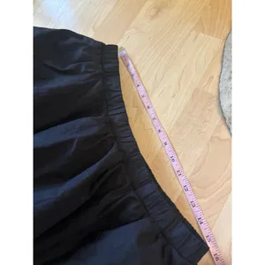 ARITZIA SUNDAY BEST Bubbly‎ Poplin Mini Skirt Size Large Black thumbnail 6