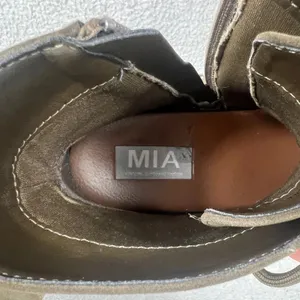MIA Terrie Lace Up Combat Boot Olive Green Women’s 7.5 Chunky Heel Ankle Boot thumbnail 4