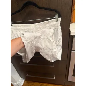 Lululemon athletic shorts white relaxed, high-rise silhouette 16 thumbnail 4