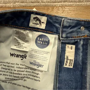 NWT Wrangler Bonnie 683 Loose Flare Jeans Women’s Size 27 32” Inseam Medium Wash thumbnail 13