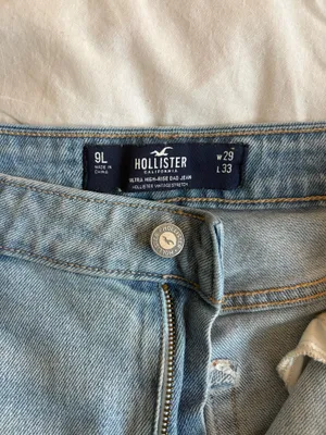 Hollister High Rise Baggy Dad Jeans thumbnail 2