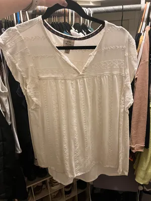 Knox Rose Cream Blouse thumbnail 1