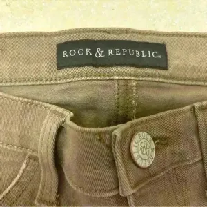 Rock & Republic Kashmiere Taupe Distressed Jeans Women’s Size 6M thumbnail 6