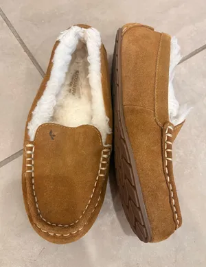 Koolaburra by UGG Cozy Suede Slippers thumbnail 1