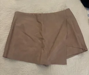 Kendall + Kylie Women's Taupe Faux-Leather Skort thumbnail 1