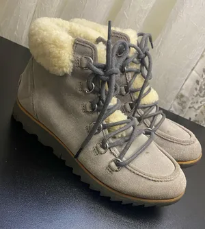 Sorel Harlow Women’s Size 7 Lace Cozy Waterproof Leather Shearling Booties Boots thumbnail 1