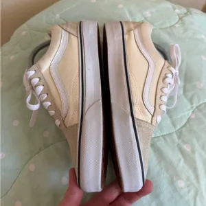 Vans Old Skool Cream and White Sneakers Womens size 6.5 thumbnail 7