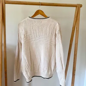 American Vintage Vintage Yellow Lab Black Lab Dog Woods Embroidered Chunky Textured Crewneck Sweater in Cream thumbnail 4
