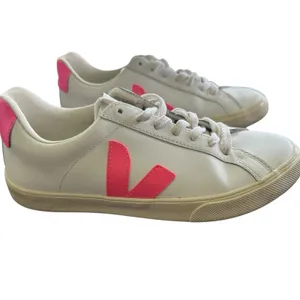 Veja Esplar Sneakers Size 6 EU 37 White Leather With Bright Pink V Logo thumbnail 3