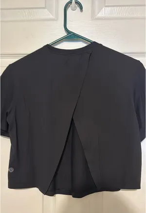 Lululemon Cropped Top thumbnail 2